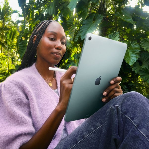 Apple iPad Air M4 Chip 13 Inch Tablet Wi Fi 7-7